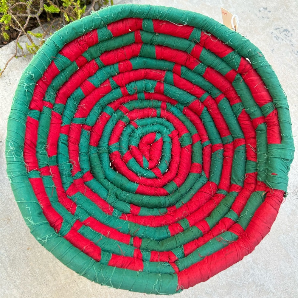 Vtg Christmas Red and Green Fabric Rag Basket. Farmhouse Country.
